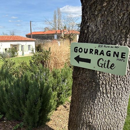 Maison De Vacances Gondrin Екстериор снимка