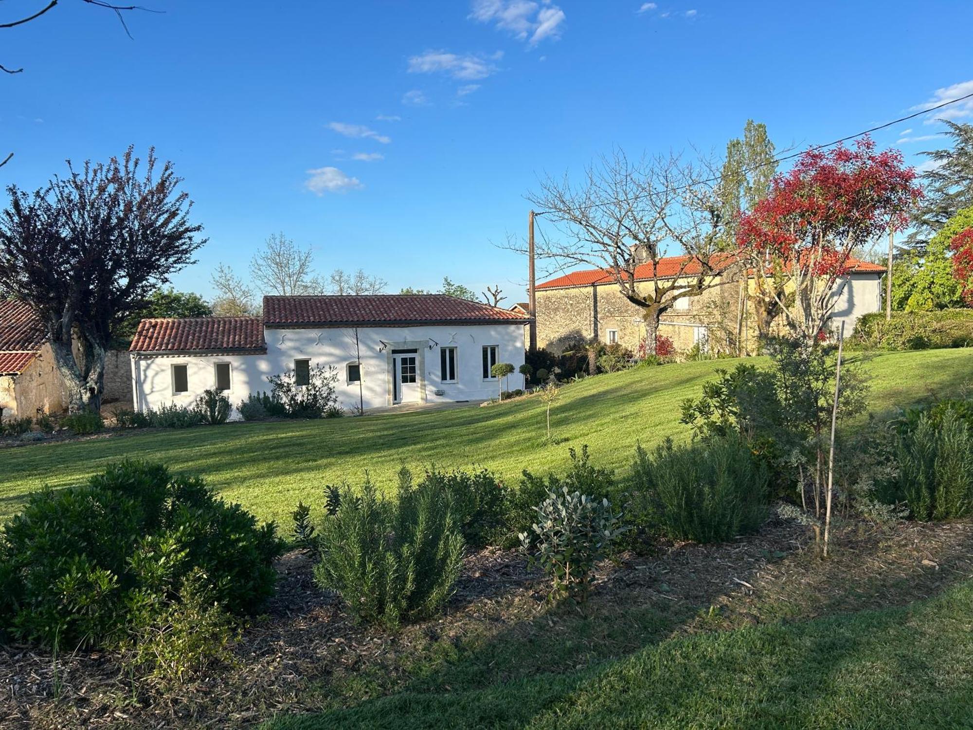 Maison De Vacances Gondrin Екстериор снимка